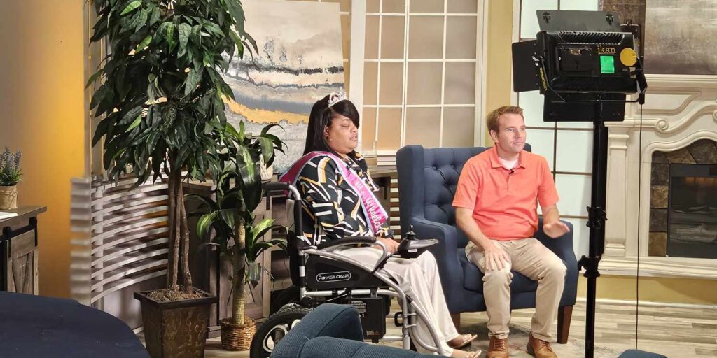 Messenger_creation_61ce675f-587b-4e89-adc5-f0ff98aa6115 Tamara on the set of Good Day Kansas sharing her platform.